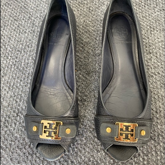 Tory Burch Shoes - TORY BURCH CARNELL NAVY BLUE WEDGE SHOES SZ 8M